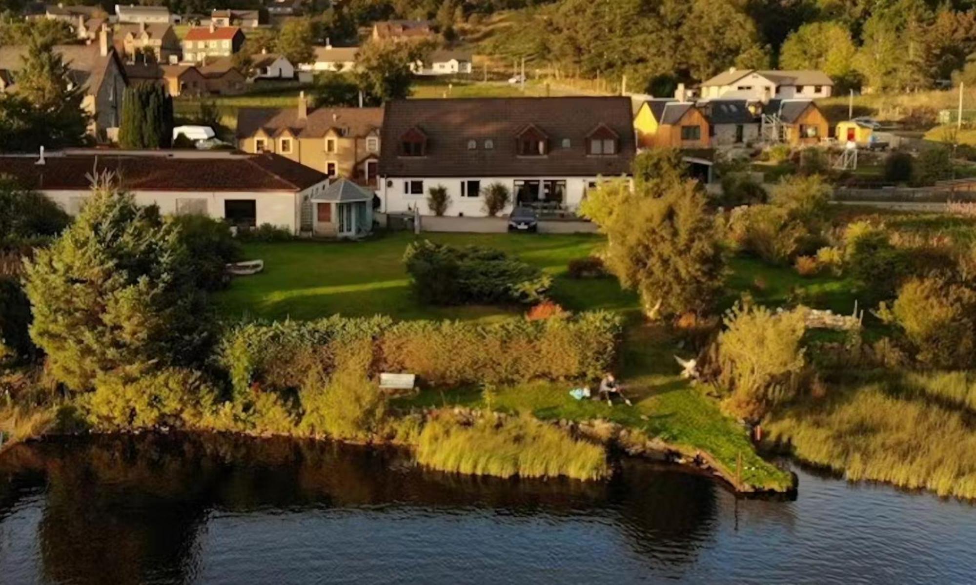 Loch View, Lairg Hotel Exterior photo