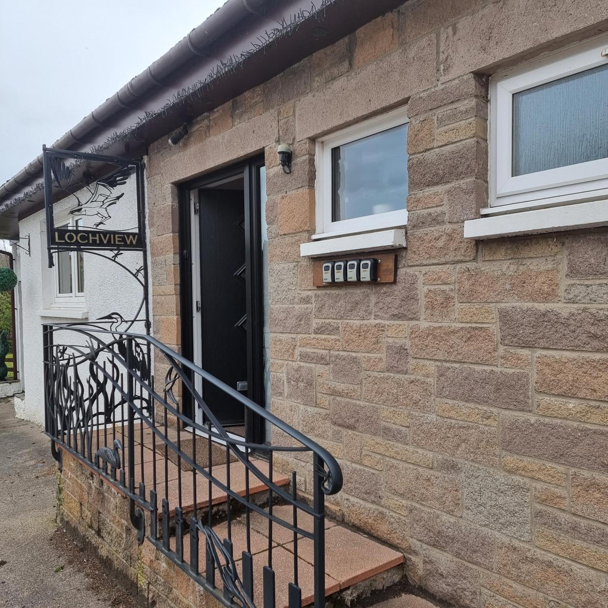 Loch View, Lairg Hotel Exterior photo